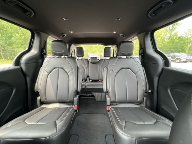 Thumbnail: 2027 Chrysler Pacifica - 11