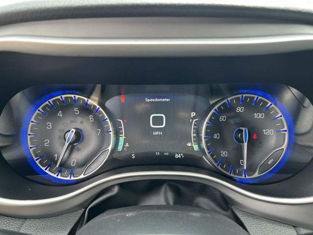 Thumbnail: 2027 Chrysler Pacifica - 17