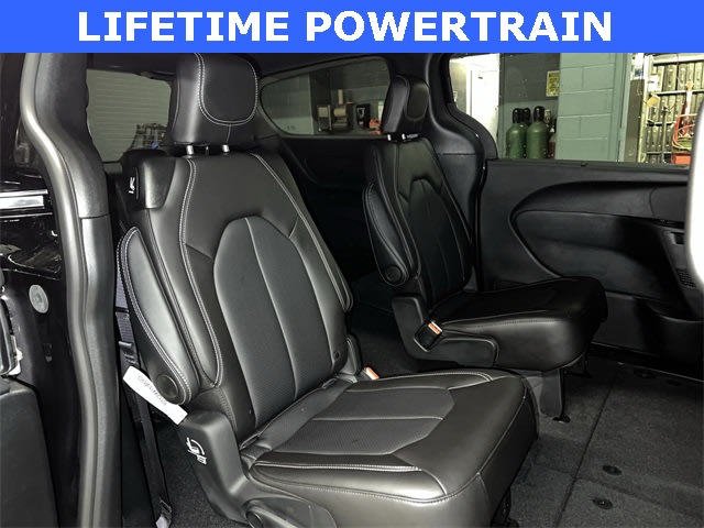 Thumbnail: 2026 Chrysler Pacifica - 25