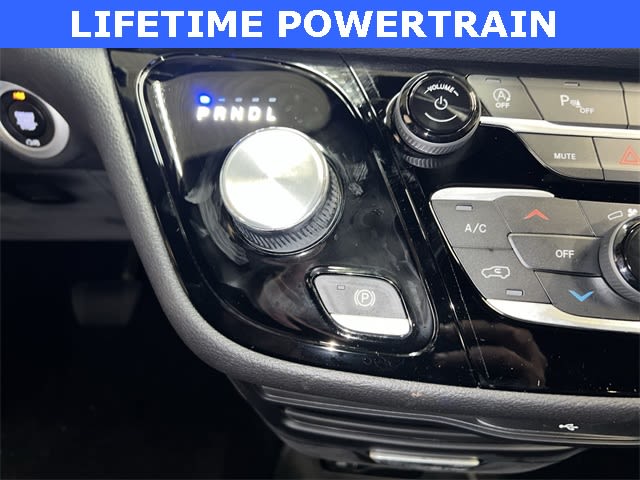 Thumbnail: 2026 Chrysler Pacifica - 26