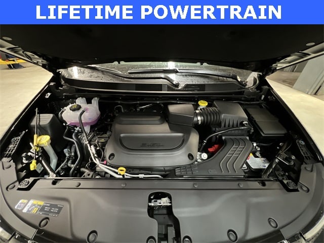 Thumbnail: 2026 Chrysler Pacifica - 9