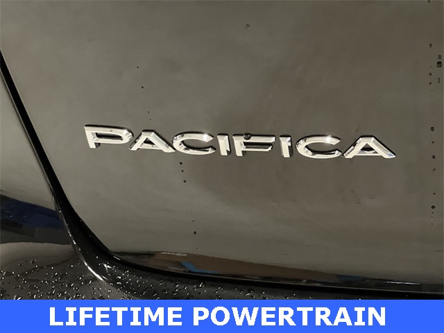 Thumbnail: 2026 Chrysler Pacifica - 7