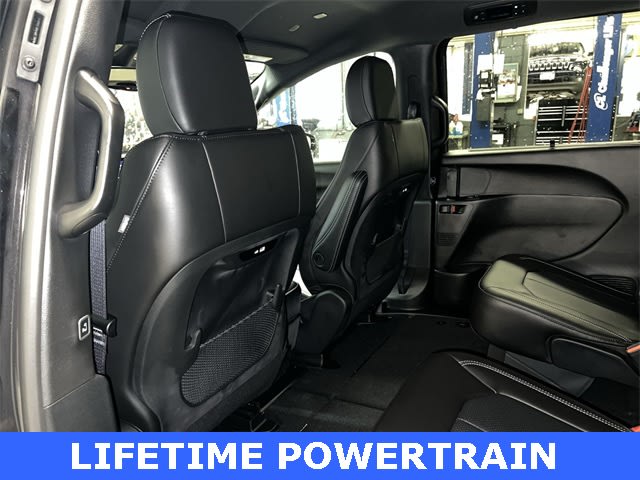 Thumbnail: 2026 Chrysler Pacifica - 13