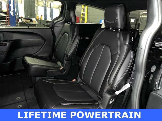 Thumbnail: 2026 Chrysler Pacifica - 24