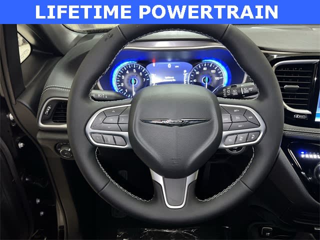 Thumbnail: 2026 Chrysler Pacifica - 14