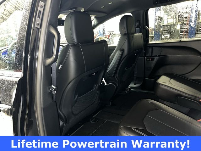 Thumbnail: 2026 Chrysler Pacifica - 13