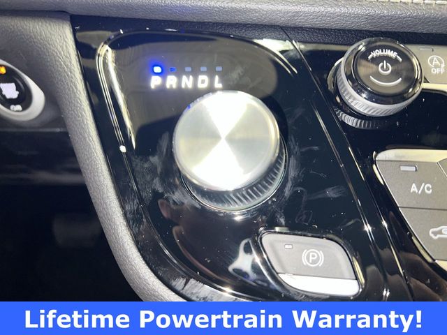 Thumbnail: 2026 Chrysler Pacifica - 16