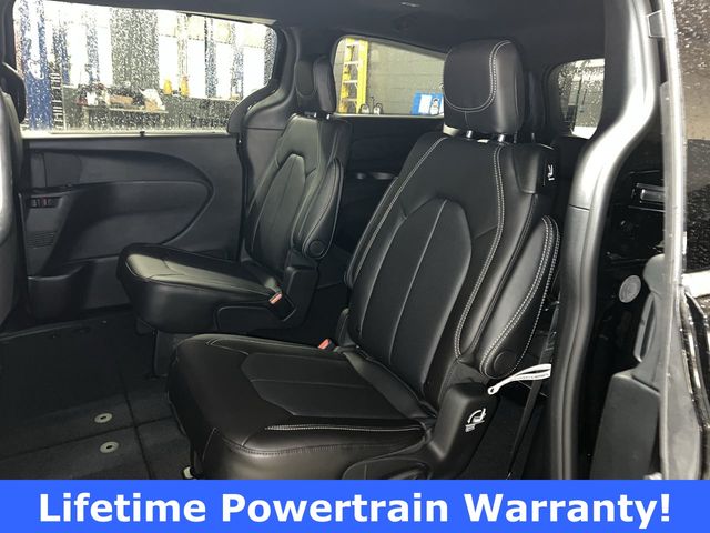 Thumbnail: 2026 Chrysler Pacifica - 25