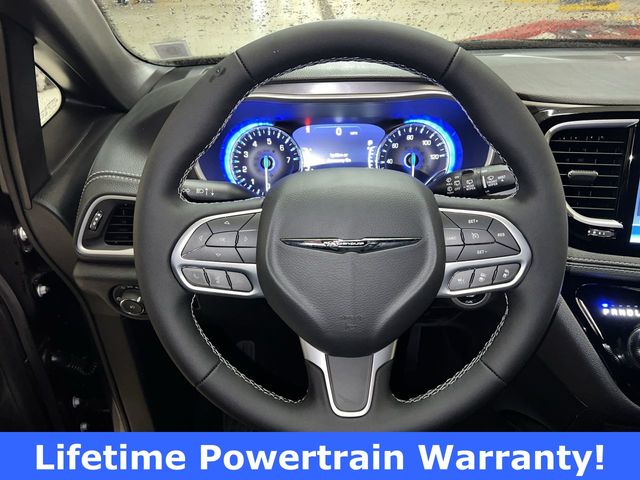 Thumbnail: 2026 Chrysler Pacifica - 14