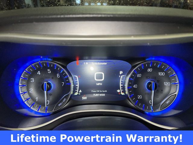 Thumbnail: 2026 Chrysler Pacifica - 17