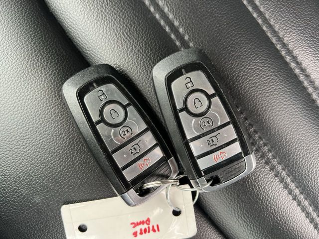 Thumbnail: 2022 Ford Edge - 17