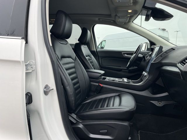 Thumbnail: 2022 Ford Edge - 10