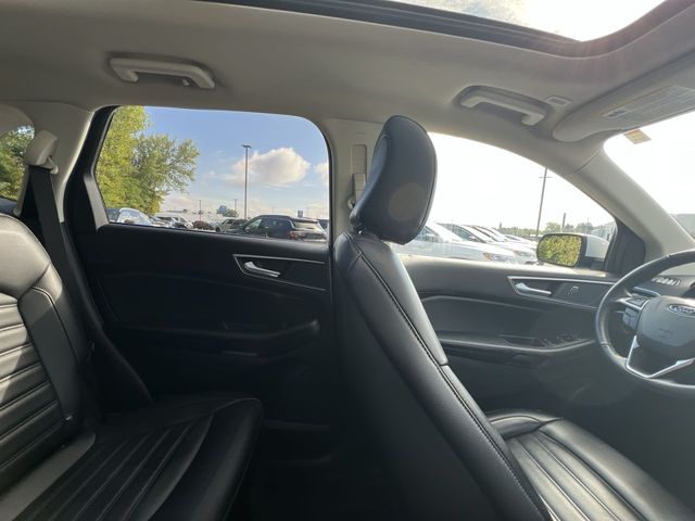 Thumbnail: 2022 Ford Edge - 28
