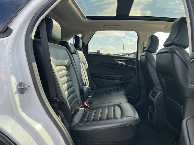 Thumbnail: 2022 Ford Edge - 32