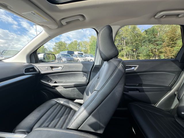 Thumbnail: 2022 Ford Edge - 11