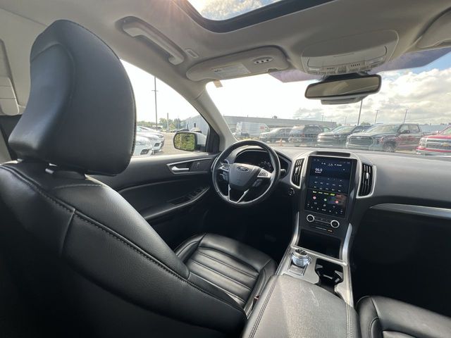 Thumbnail: 2022 Ford Edge - 14