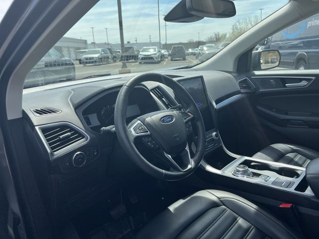 Thumbnail: 2022 Ford Edge - 2