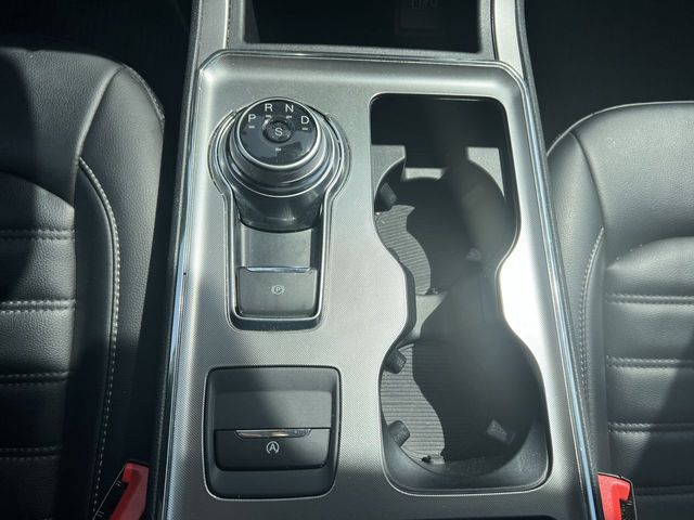 Thumbnail: 2022 Ford Edge - 15