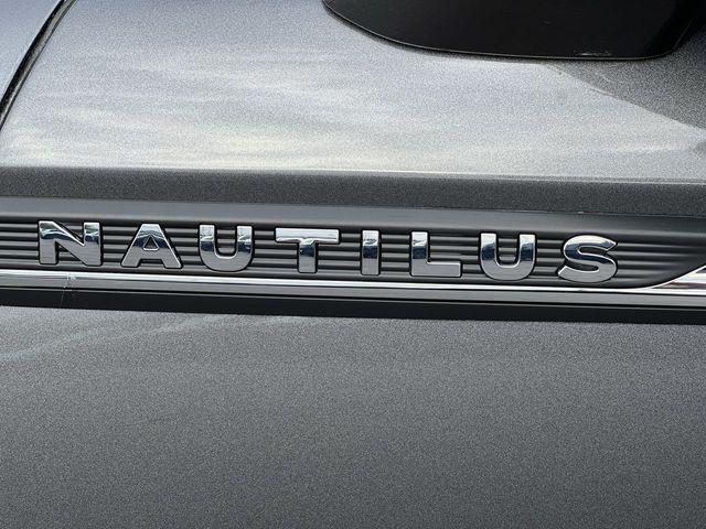 Thumbnail: 2022 Lincoln Nautilus - 6