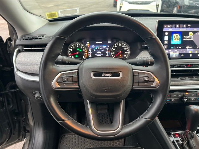 Thumbnail: 2022 Jeep Compass - 13