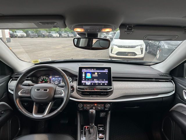 Thumbnail: 2022 Jeep Compass - 9
