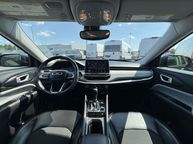 Thumbnail: 2022 Jeep Compass - 29