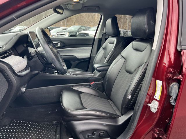 Thumbnail: 2022 Jeep Compass - 11