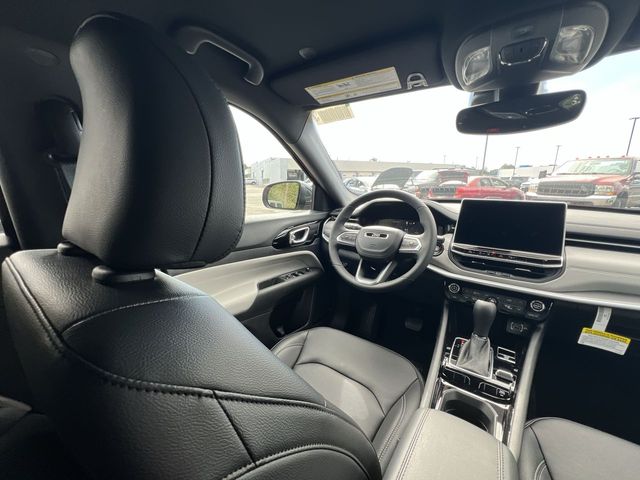 Thumbnail: 2026 Jeep Compass - 14