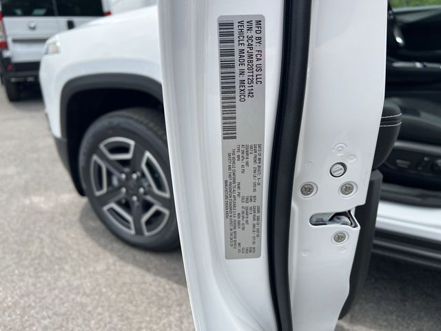 Thumbnail: 2026 Jeep Cherokee - 20