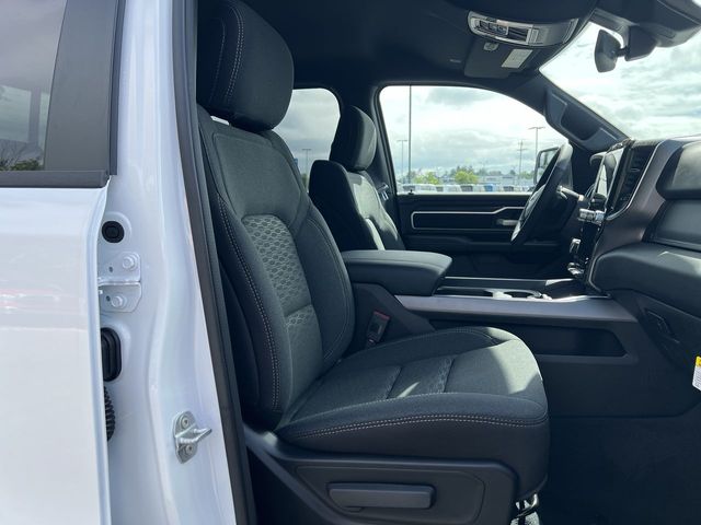 Thumbnail: 2026 RAM 1500 - 32