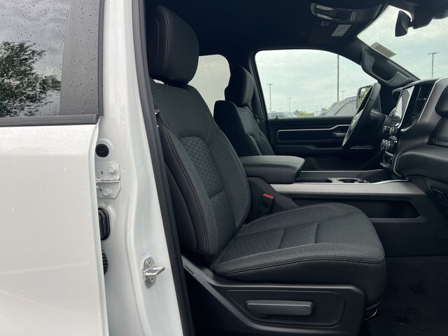 Thumbnail: 2026 RAM 1500 - 32