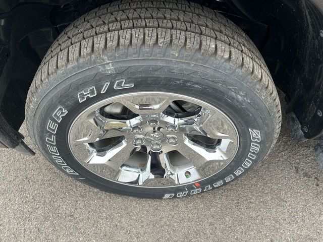 Thumbnail: 2026 RAM 1500 - 8