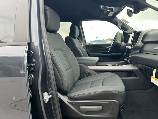 Thumbnail: 2026 RAM 1500 - 11