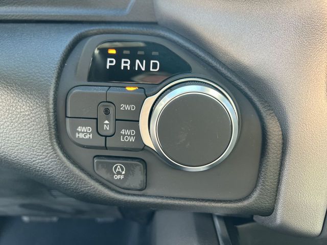 Thumbnail: 2026 RAM 1500 - 33