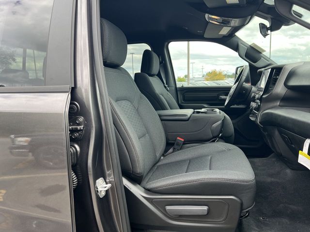 Thumbnail: 2026 RAM 1500 - 33