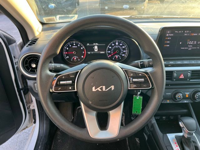 Thumbnail: 2024 Kia Forte - 13