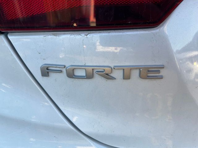 Thumbnail: 2024 Kia Forte - 7