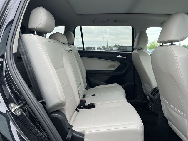 Thumbnail: 2021 Volkswagen Tiguan - 32