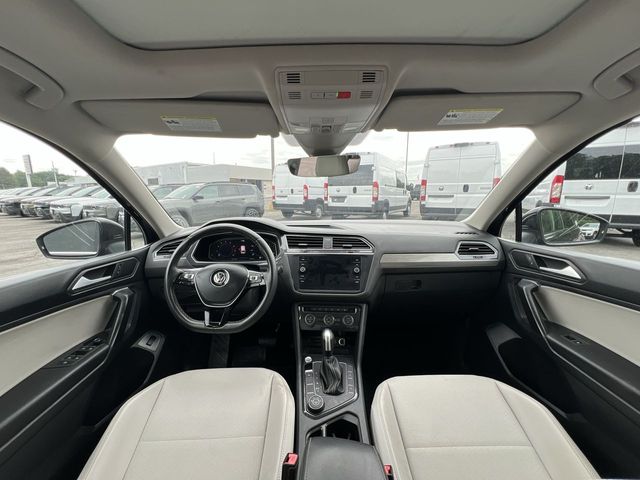 Thumbnail: 2021 Volkswagen Tiguan - 15