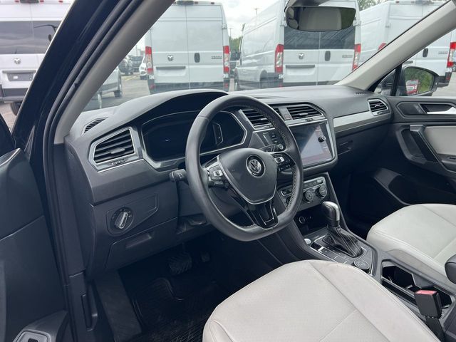 Thumbnail: 2021 Volkswagen Tiguan - 14