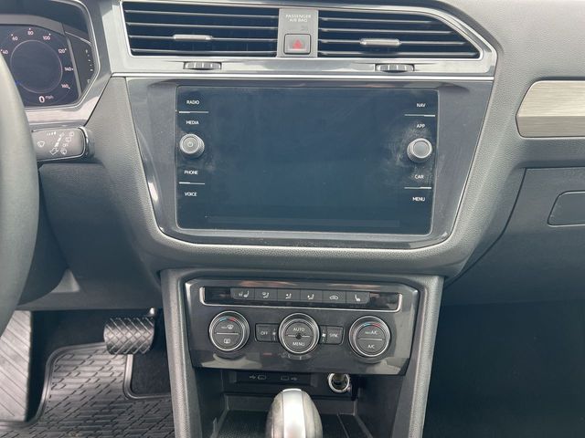 Thumbnail: 2021 Volkswagen Tiguan - 16