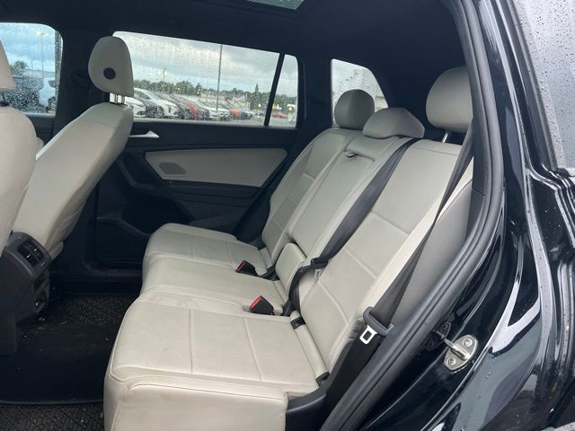 Thumbnail: 2021 Volkswagen Tiguan - 21