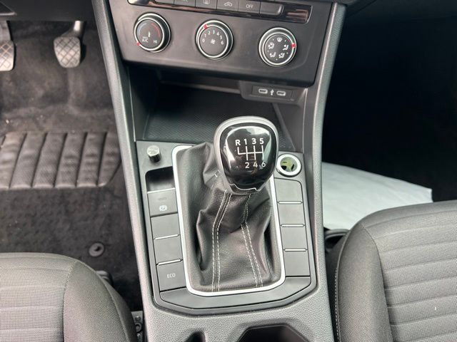 Thumbnail: 2024 Volkswagen Jetta - 15