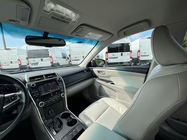 Thumbnail: 2017 Toyota Camry - 10