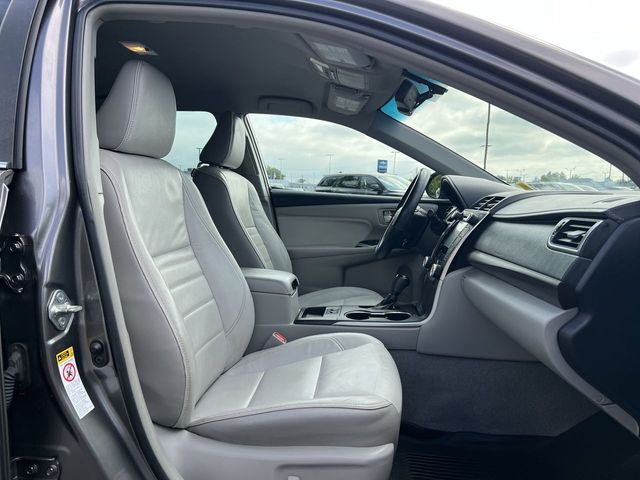 Thumbnail: 2017 Toyota Camry - 32