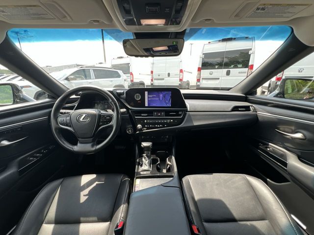 Thumbnail: 2024 Lexus ES - 30