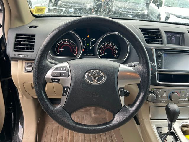 Thumbnail: 2013 Toyota Highlander - 13