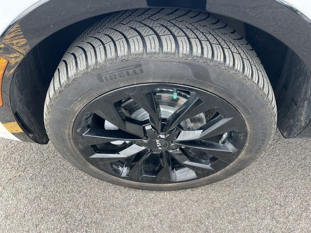 Thumbnail: 2023 Kia Sorento - 7
