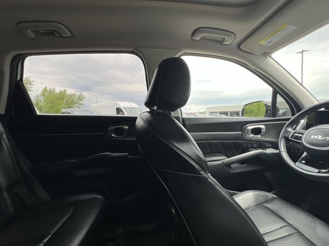 Thumbnail: 2023 Kia Sorento - 27