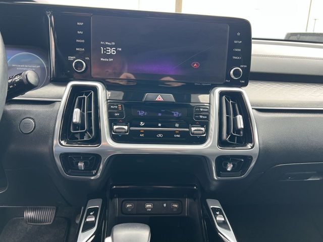 Thumbnail: 2023 Kia Sorento - 15